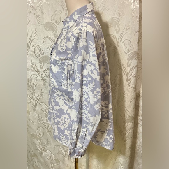 Gloria Vanderbilt Light Blue White 3/4 Sleeve Button Down Blouse - Picture 3 of 6